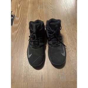 Nike Air Versatile Black Men's Size 9 Pre-Owned